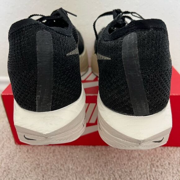 Nike ZoomX Vaporfly NEXT% 3 Black Metallic Gold Grain - Picture 5 of 9
